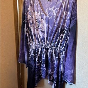 Closet full Purple Floral Top large